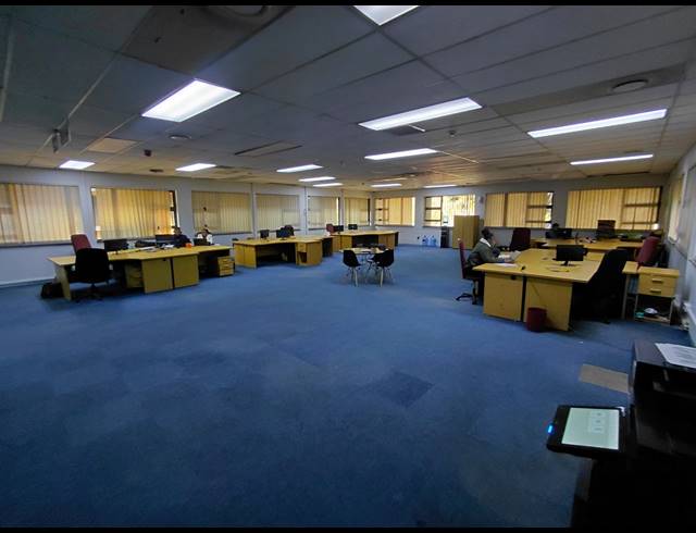 5,136M² OFFICE FOR SALE IN HALFWAY HOUSE